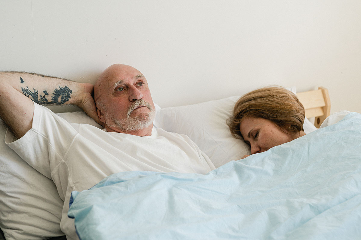 5 maneiras de melhorar a qualidade do sono conforme você envelhece